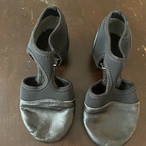 Black girls jazz shoes with small heel